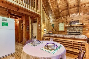 Cupid's Hideaway - Convenient To Downtown Gatlinburg And The National 