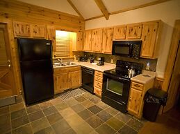 Er79 - Robyn's Nest - Great Location. Close To All The Action! 2 Bedro