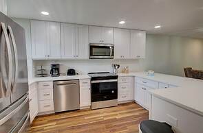 422 El Matador 2 Bedroom Condo by RedAwning