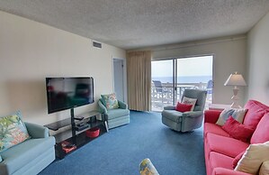 351 El Matador 2 Bedroom Condo by RedAwning