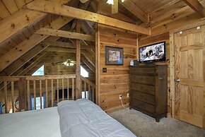 Er103 - Knotty Pine Great Location - Close To Town! 2 Bedroom Cabin by