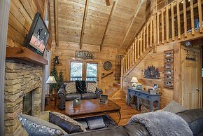 Er103 - Knotty Pine Great Location - Close To Town! 2 Bedroom Cabin by