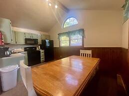 Er19 - Fryemont Great Location - Close To Town! 3 Bedroom Cabin by Red