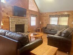 Er19 - Fryemont Great Location - Close To Town! 3 Bedroom Cabin by Red