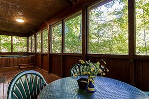 Er19 - Fryemont Great Location - Close To Town! 3 Bedroom Cabin by Red