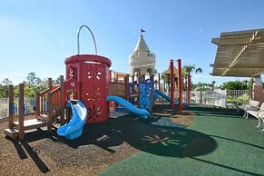 5 Bedrooms Townhome w- Splashpool - 8205SA 5 Townhouse by RedAwning