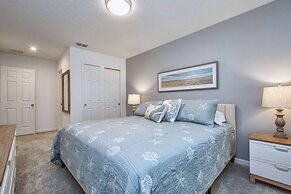 5 Bedrooms Townhome w- Splashpool - 8205SA 5 Townhouse by RedAwning