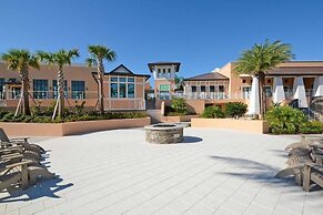 5 Bedrooms Townhome w- Splashpool - 8205SA 5 Townhouse by RedAwning