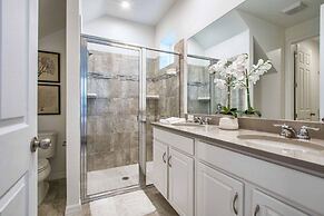 5 Bedrooms Townhome w- Splashpool - 8205SA 5 Townhouse by RedAwning