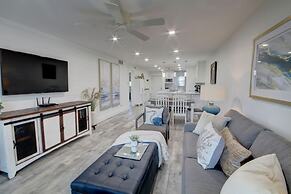 116 El Matador 2 Bedroom Condo by RedAwning