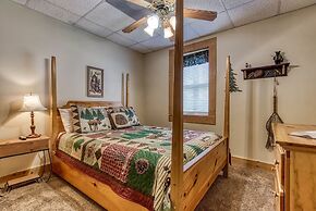 Er6 - On Eagles' Wings - Great Location. Close To All The Action! 6 Be