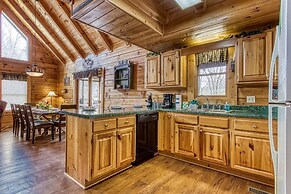 Er6 - On Eagles' Wings - Great Location. Close To All The Action! 6 Be