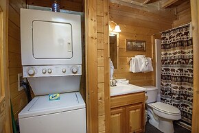 Er 228 Locker's Lodge Great Location Close To Town! 1 Bedroom Cabin by