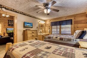 Er301 - Eagle's Hideaway - Great Location! Close To All The Action! 2 