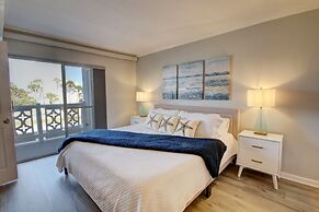 528 El Matador 2 Bedroom Condo by RedAwning