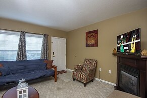 Colonial Crest 112 - Great Location! - You Can Walk To Town! 1 Bedroom