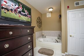 Colonial Crest 112 - Great Location! - You Can Walk To Town! 1 Bedroom