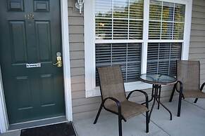 Colonial Crest 112 - Great Location! - You Can Walk To Town! 1 Bedroom