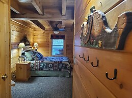 Er 246 â The Getaway Great Location â Close To Town! 2 Bedroom Cabin b