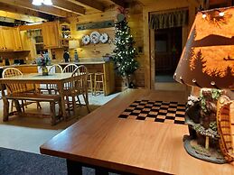 Er 246 â The Getaway Great Location â Close To Town! 2 Bedroom Cabin b