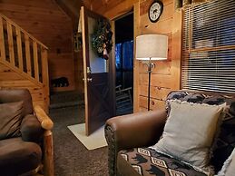 Er 246 â The Getaway Great Location â Close To Town! 2 Bedroom Cabin b