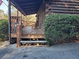 Er 246 â The Getaway Great Location â Close To Town! 2 Bedroom Cabin b