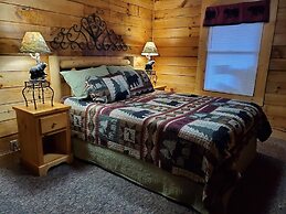 Er 246 â The Getaway Great Location â Close To Town! 2 Bedroom Cabin b