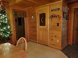 Er 246 â The Getaway Great Location â Close To Town! 2 Bedroom Cabin b