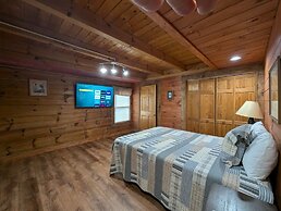 Er 23 â Smoky Memories Great Location â Close To Town! 3 Bedroom Cabin