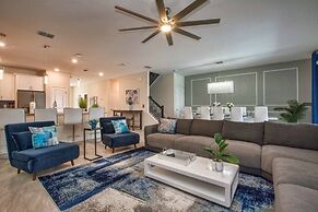 Storey Lake 8 Bed Lake Front Pool & Spa - 1684str 8 Bedroom Home by Re