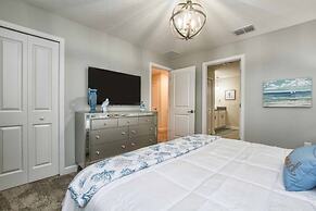 Storey Lake 8 Bed Lake Front Pool & Spa - 1684str 8 Bedroom Home by Re