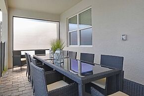 Storey Lake 8 Bed Lake Front Pool & Spa - 1684str 8 Bedroom Home by Re