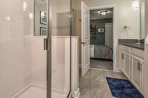 Storey Lake 8 Bed Lake Front Pool & Spa - 1684str 8 Bedroom Home by Re