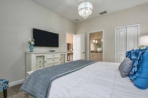 Storey Lake 8 Bed Lake Front Pool & Spa - 1684str 8 Bedroom Home by Re