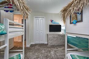 Storey Lake 8 Bed Lake Front Pool & Spa - 1684str 8 Bedroom Home by Re