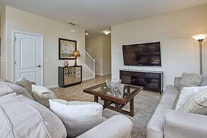 5 Bed House W- Pool In Paradise Palms 3180pp 5 Bedroom Home by RedAwni