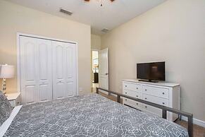 5 Bed House W- Pool In Paradise Palms 3180pp 5 Bedroom Home by RedAwni