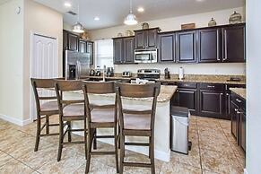 5 Bed House W- Pool In Paradise Palms 3180pp 5 Bedroom Home by RedAwni