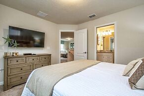 Brand New Family Getaway W/pool & Spa -7049sr 5 Bedroom Home by RedAwn