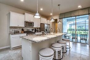 Brand New Family Getaway W/pool & Spa -7049sr 5 Bedroom Home by RedAwn