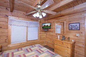 Er298- Renewed Spirit Great Location- Close To Town 7 Bedroom Cabin by