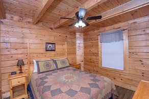 Er298- Renewed Spirit Great Location- Close To Town 7 Bedroom Cabin by