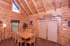 Er298- Renewed Spirit Great Location- Close To Town 7 Bedroom Cabin by