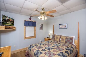 Er298- Renewed Spirit Great Location- Close To Town 7 Bedroom Cabin by