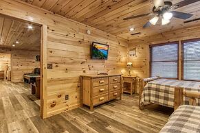 Cub Path Lodge - Luxurious 5/5 With Theatre Room And Mountain Views! 5