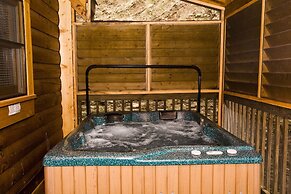 Er205 - Love Nest Great Location - Close To Town! 1 Bedroom Cabin by R