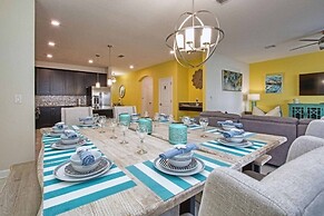 Storey Lake-6 Bedroom Pool Home - 1675STR 6 Home by RedAwning