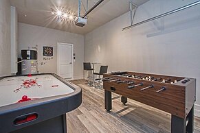 Storey Lake-6 Bedroom Pool Home - 1675STR 6 Home by RedAwning