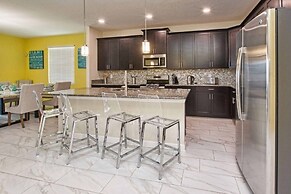 Storey Lake-6 Bedroom Pool Home - 1675STR 6 Home by RedAwning