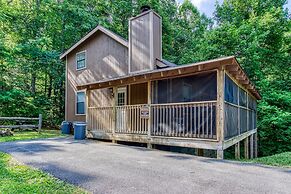 Nature's View - Enjoy Nature At Its Best! 3 Bedroom Cabin by RedAwning